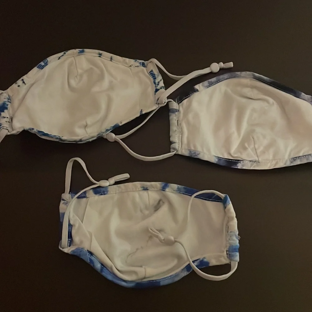Children’s Face Masks, Adjustable, Blue Tie Dye Designs, Good Condition!